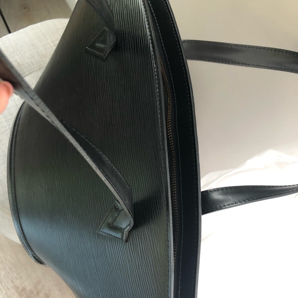 Authentic Louis Vuitton St. Jacques bag - Picture 12 of 17